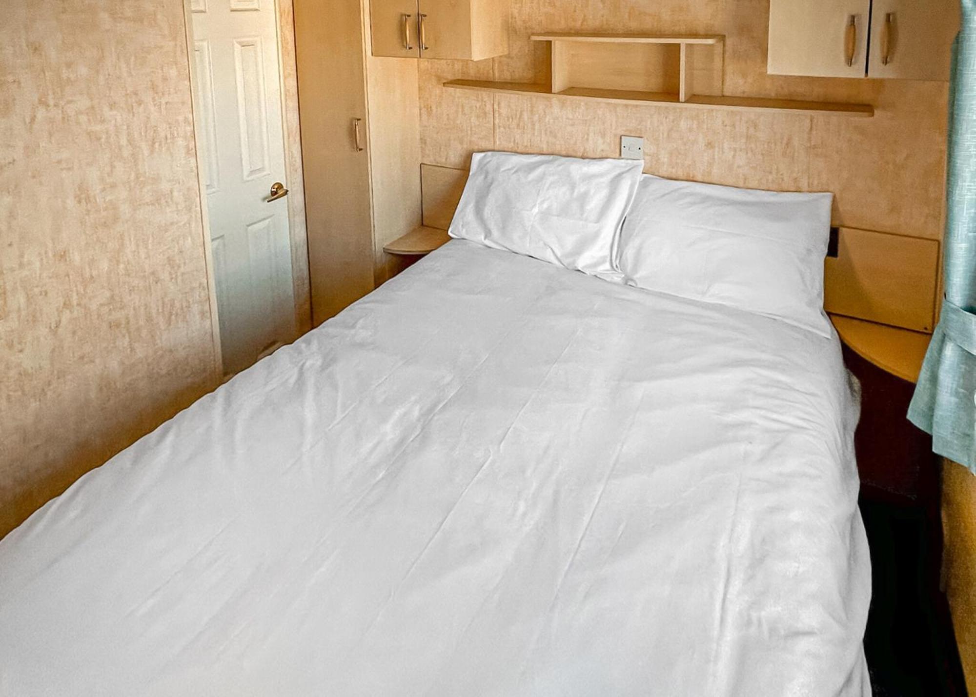 Orchards Holiday Park Newbridge  Rum bild