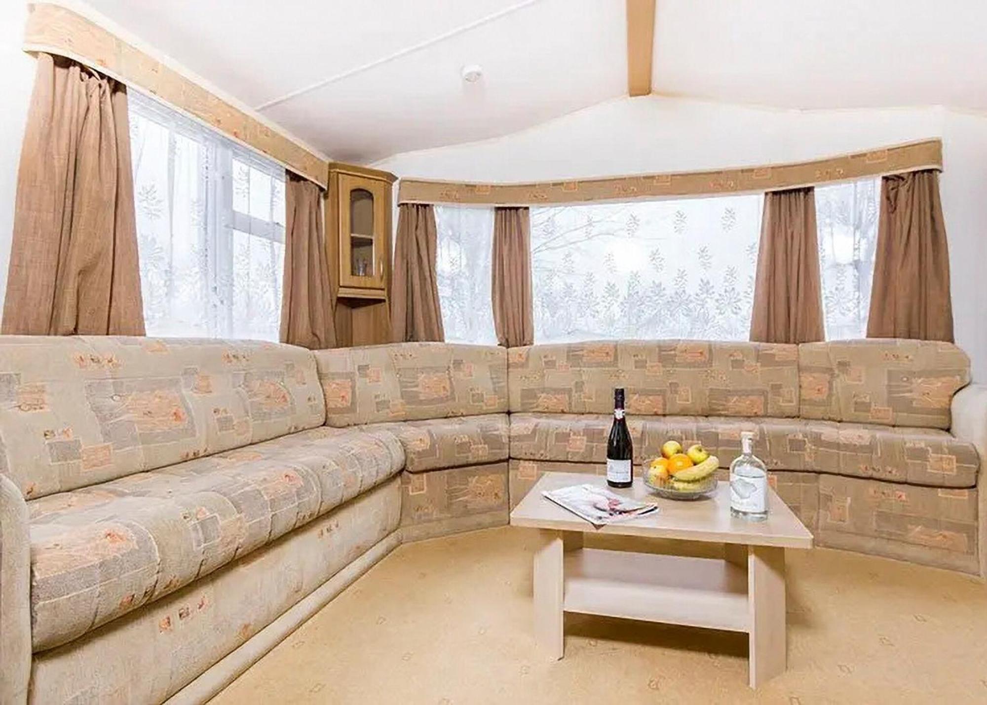 Orchards Holiday Park Newbridge  Rum bild