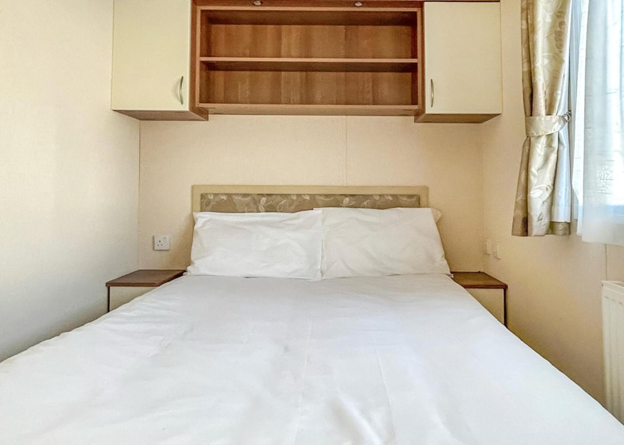 Orchards Holiday Park Newbridge  Rum bild