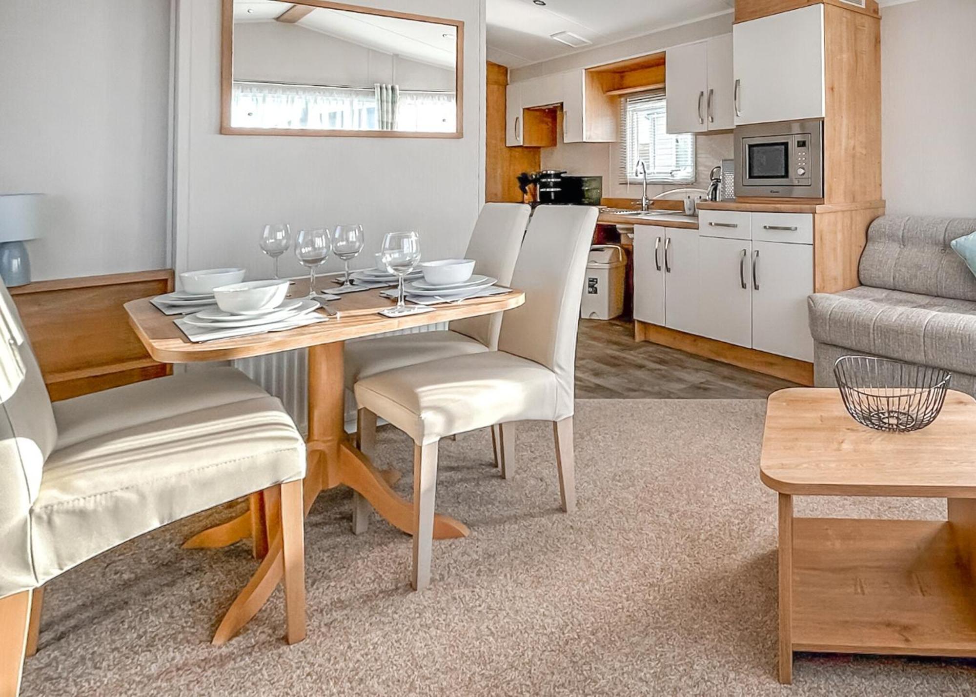 Orchards Holiday Park Newbridge  Rum bild