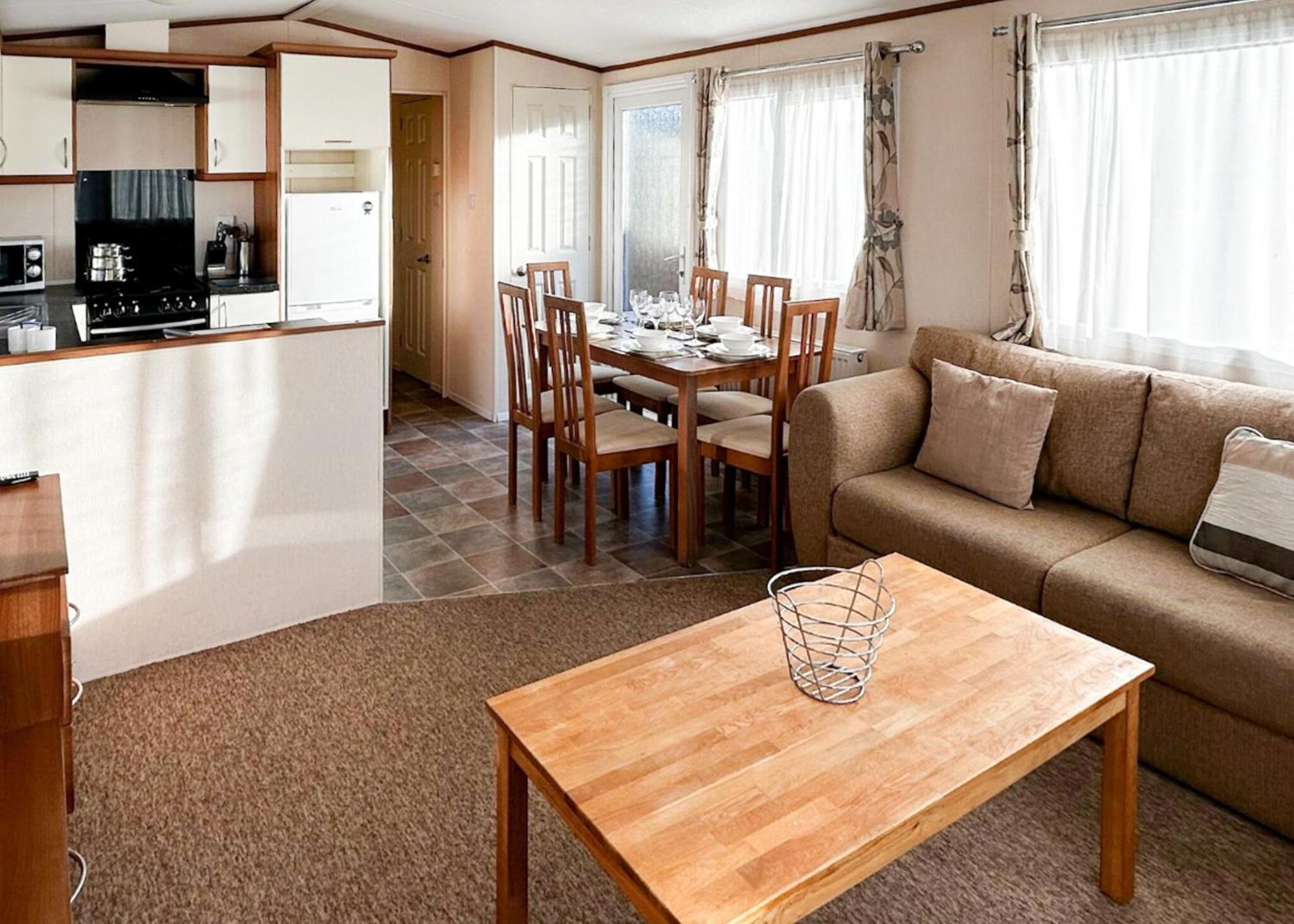 Orchards Holiday Park Newbridge  Exteriör bild