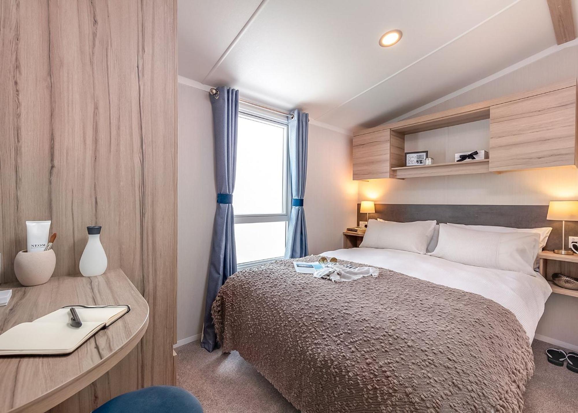 Orchards Holiday Park Newbridge  Exteriör bild